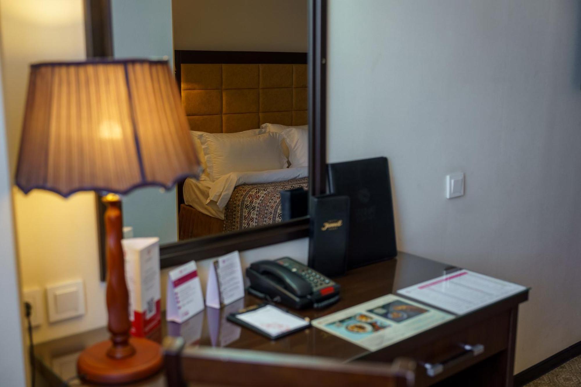 Jannat Regency Hotel Bishkek Exterior photo