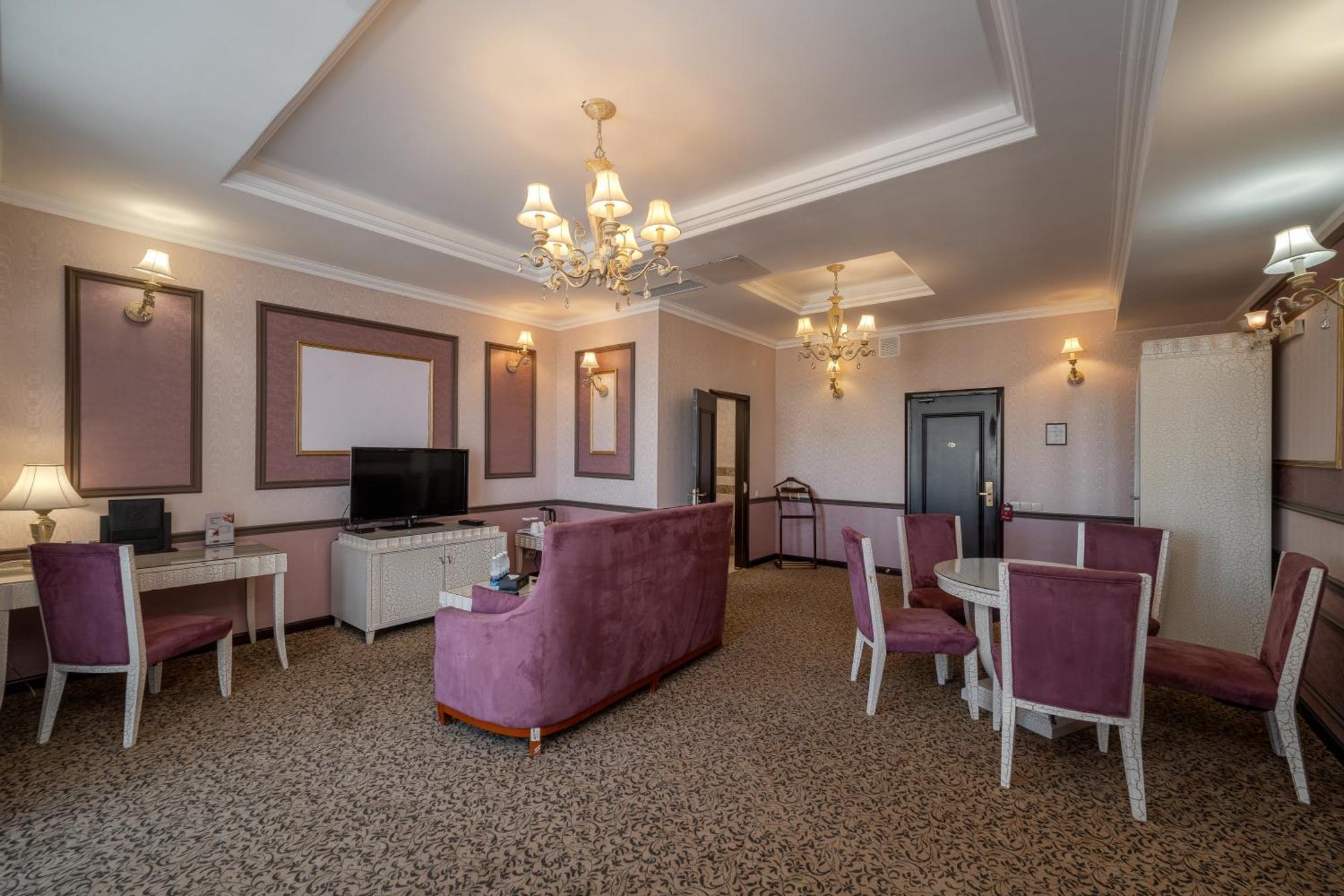 Jannat Regency Hotel Bishkek Exterior photo
