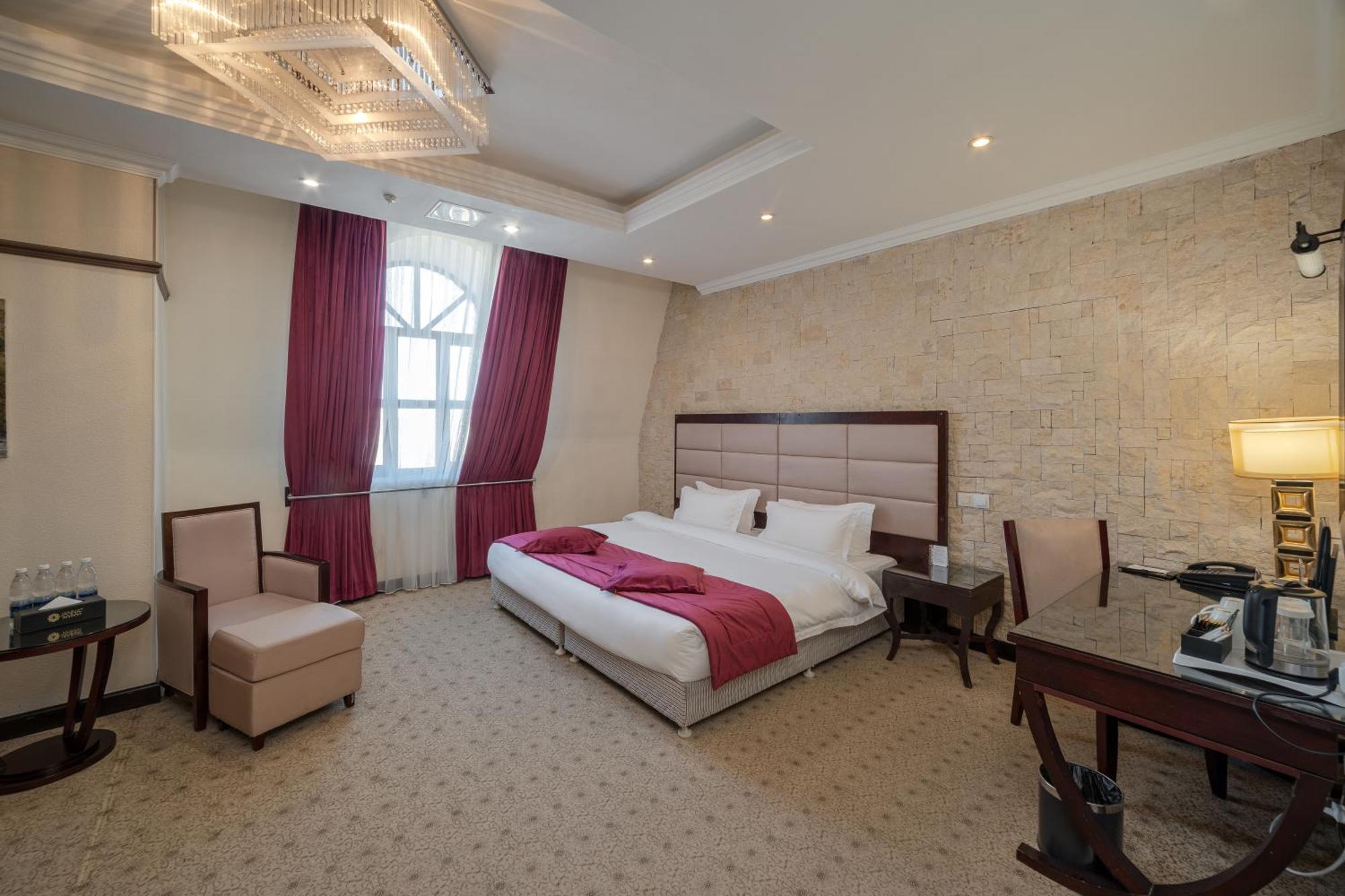 Jannat Regency Hotel Bishkek Exterior photo